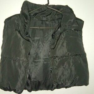 Black medium cropped vest
